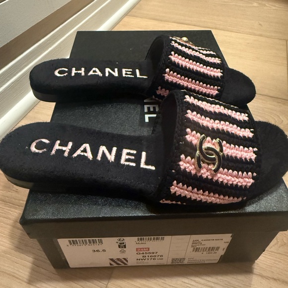 CHANEL Black and Pink crochet Striped Slides - Picture 2 of 7